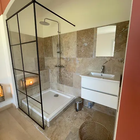 Maison De Caractere Avec Jardin Jarnac