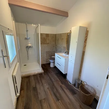 Dom wakacyjny Maison De Caractere Avec Jardin *