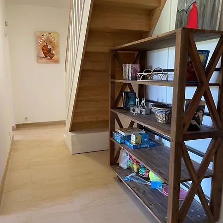 Dom wakacyjny Maison De Caractere Avec Jardin *